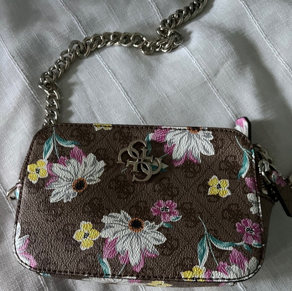 Guess crossbody purse